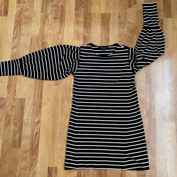 NWOT French Connection Sally Breton Monochrome Stripe Dress (seam match stripes) - Picture 3 of 9